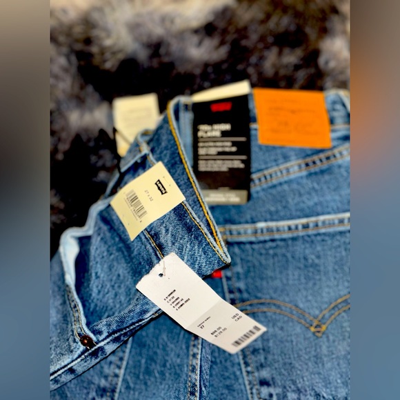 Levi’s flares 27x32 - Picture 3 of 3